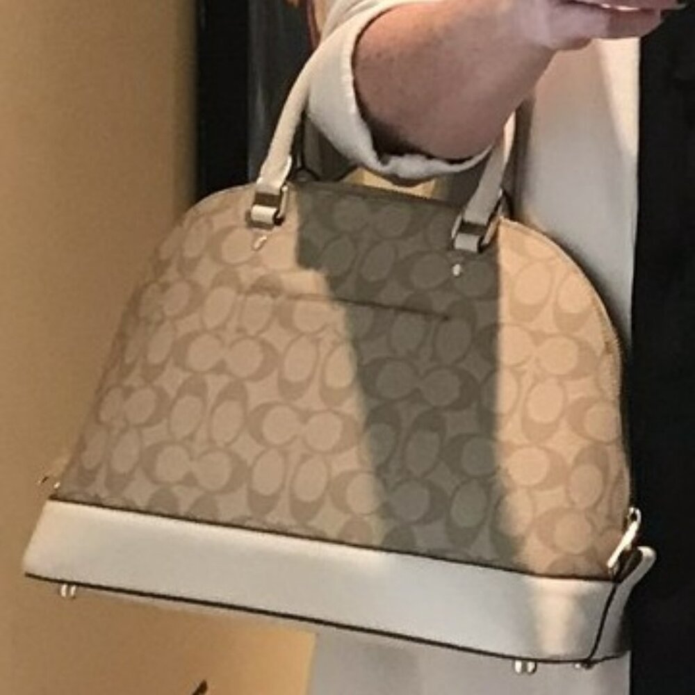 👜 Coach Sierra Satchel – Signature Canvas Classic 👜